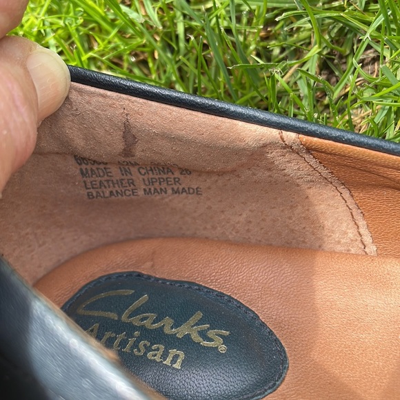 Women's Artisan Clark's flats Sz12M Navy - Picture 8 of 11